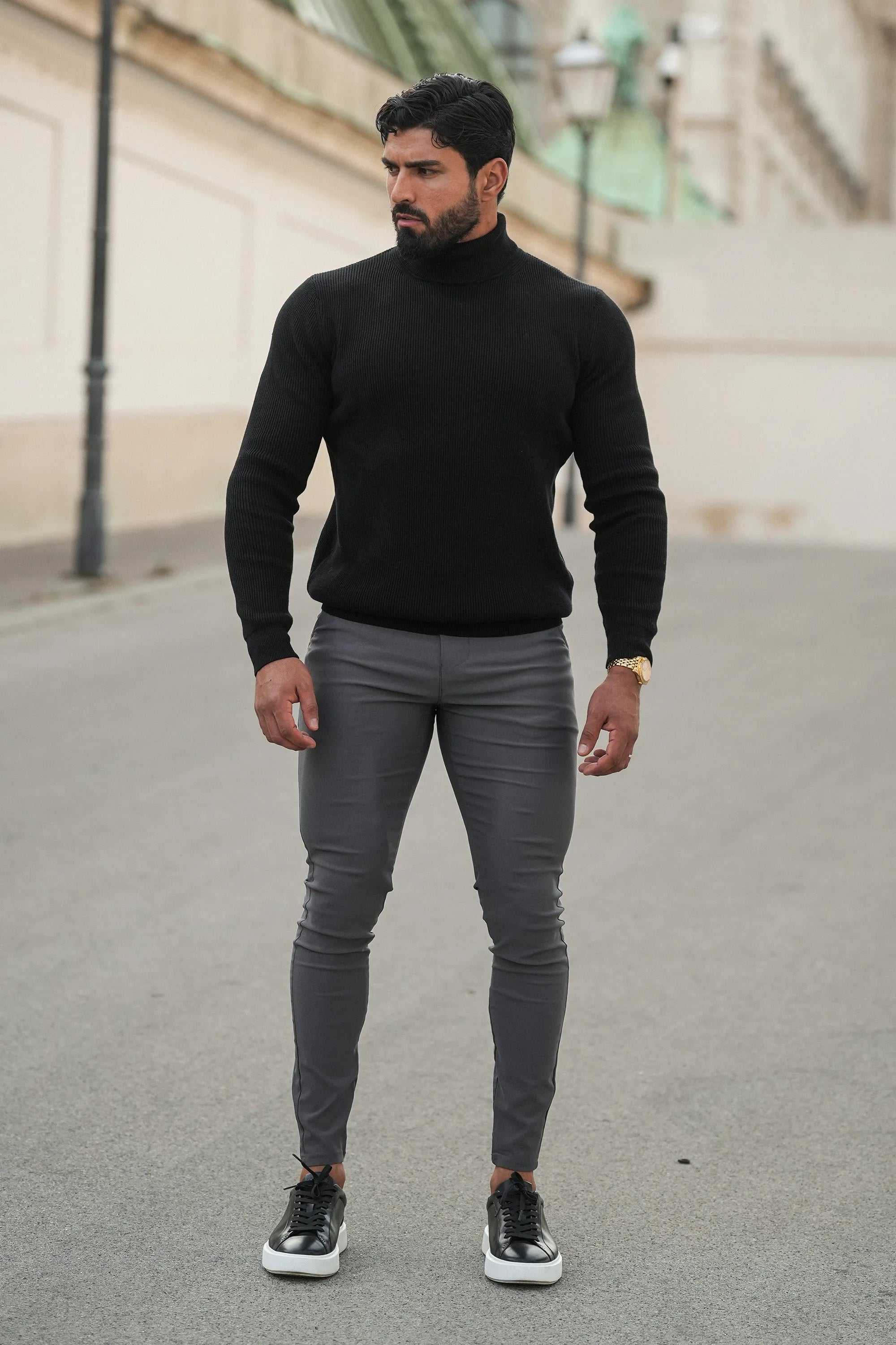 THE RENZO TURTLE NECK SWEATER