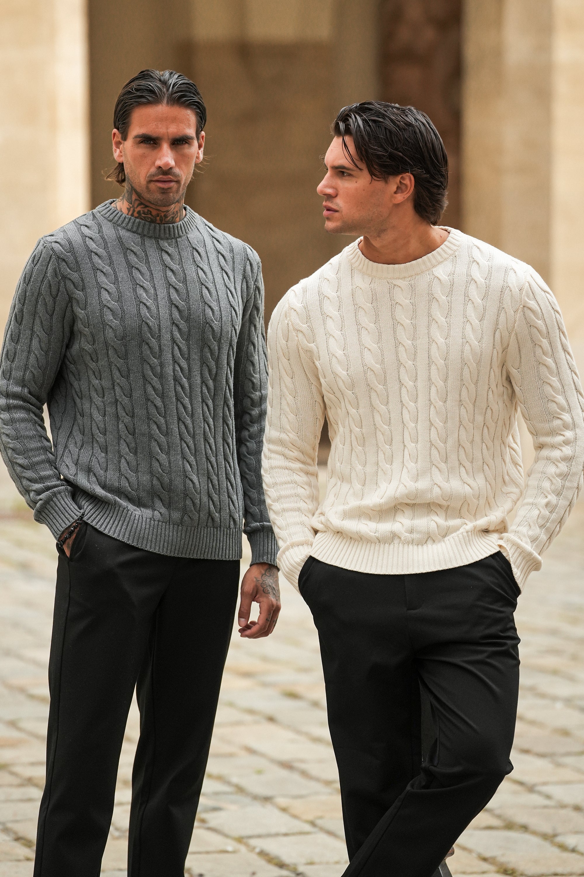 LE PULL EN MAILLE TRESSÉ