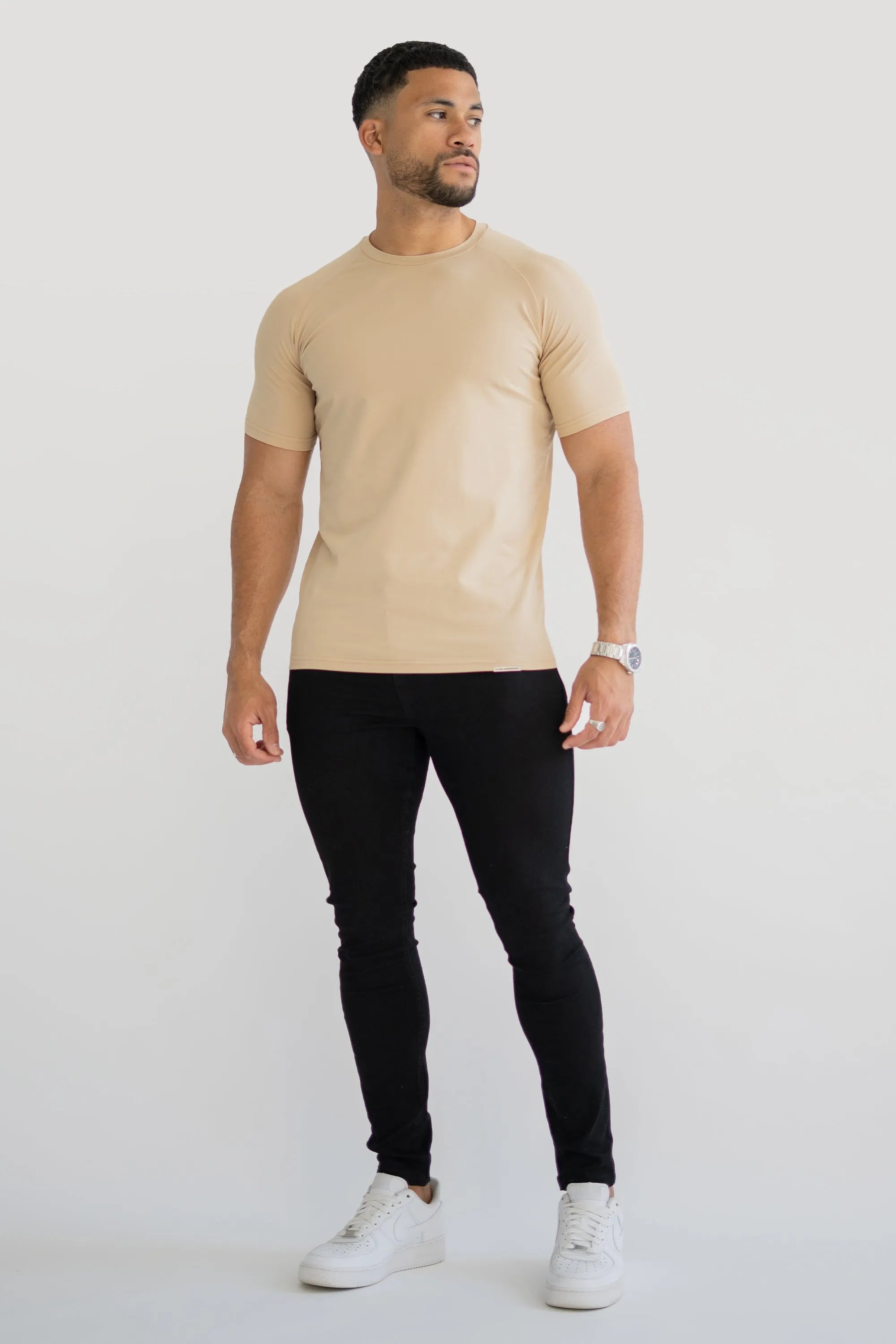 THE MUSCLE BASIC T-SHIRT