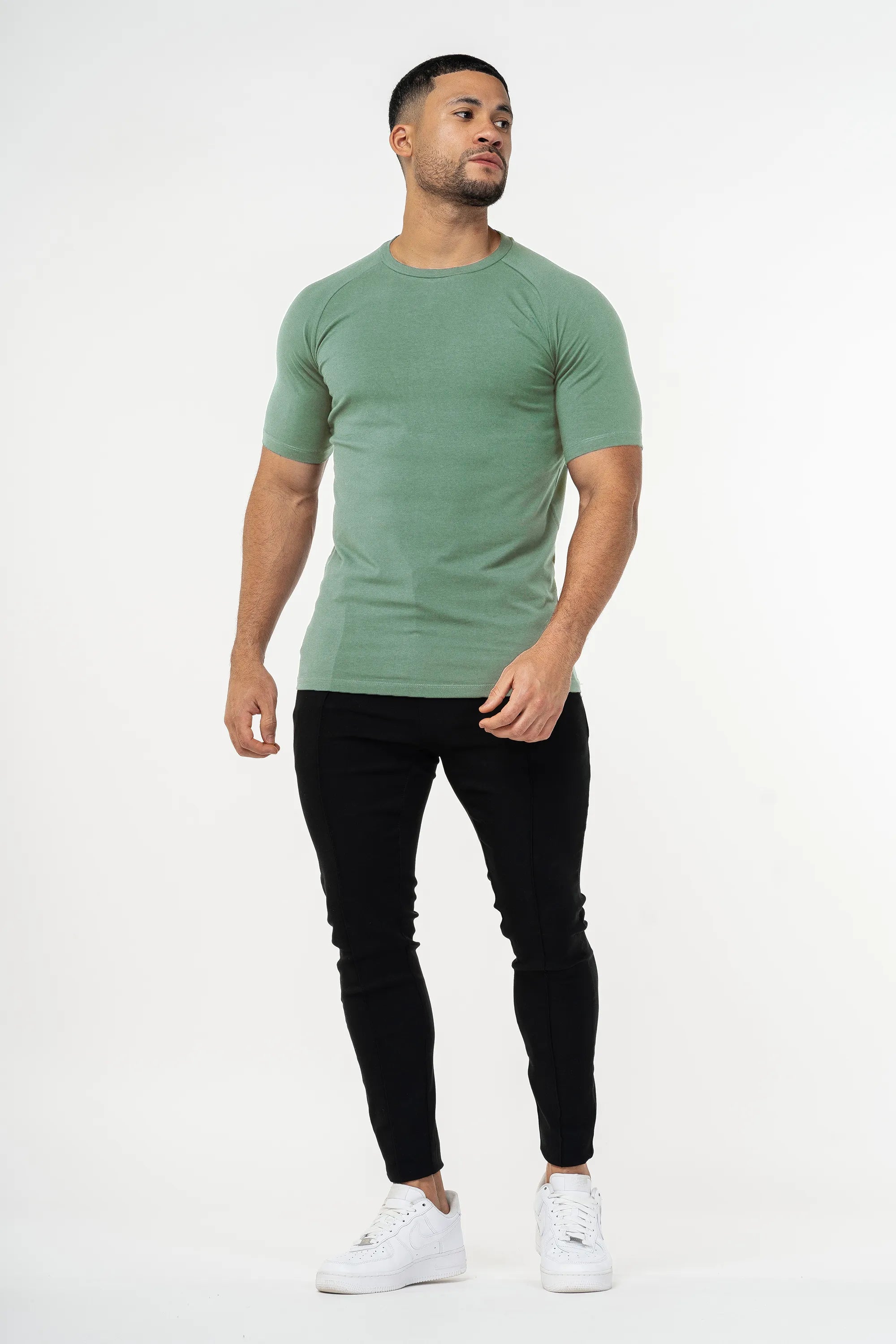 THE MUSCLE BASIC T-SHIRT