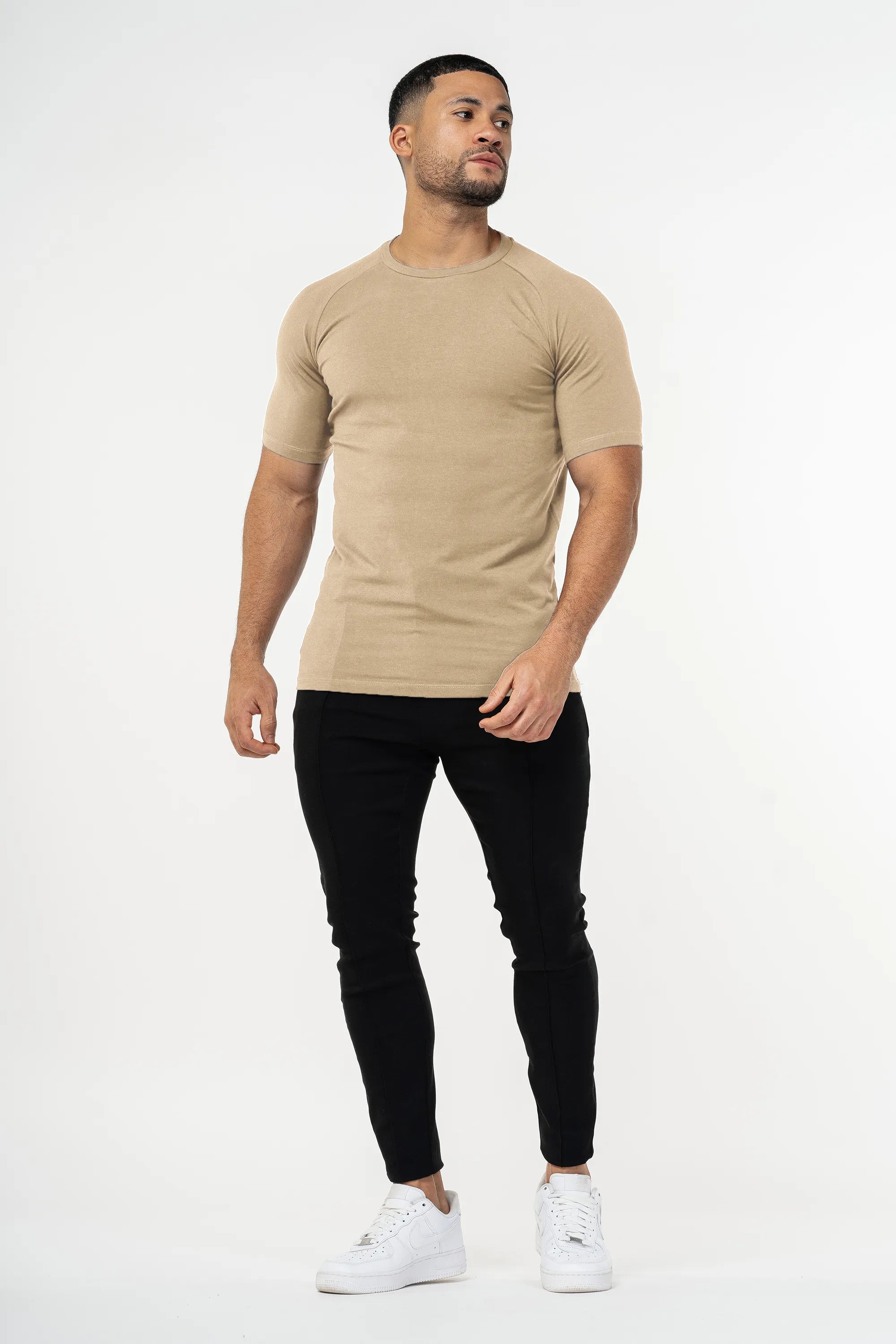 THE MUSCLE BASIC T-SHIRT