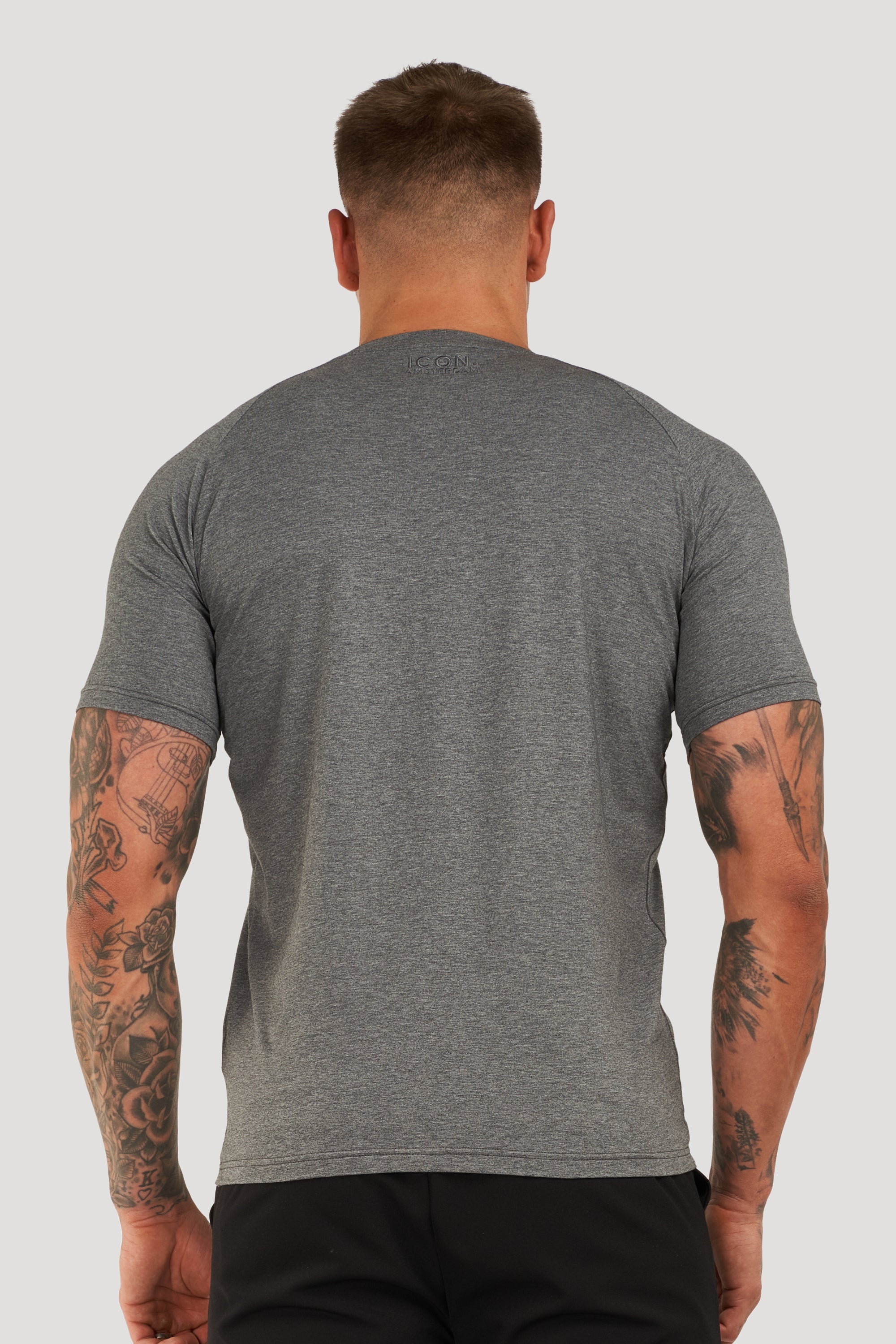 THE MUSCLE BASIC T-SHIRT