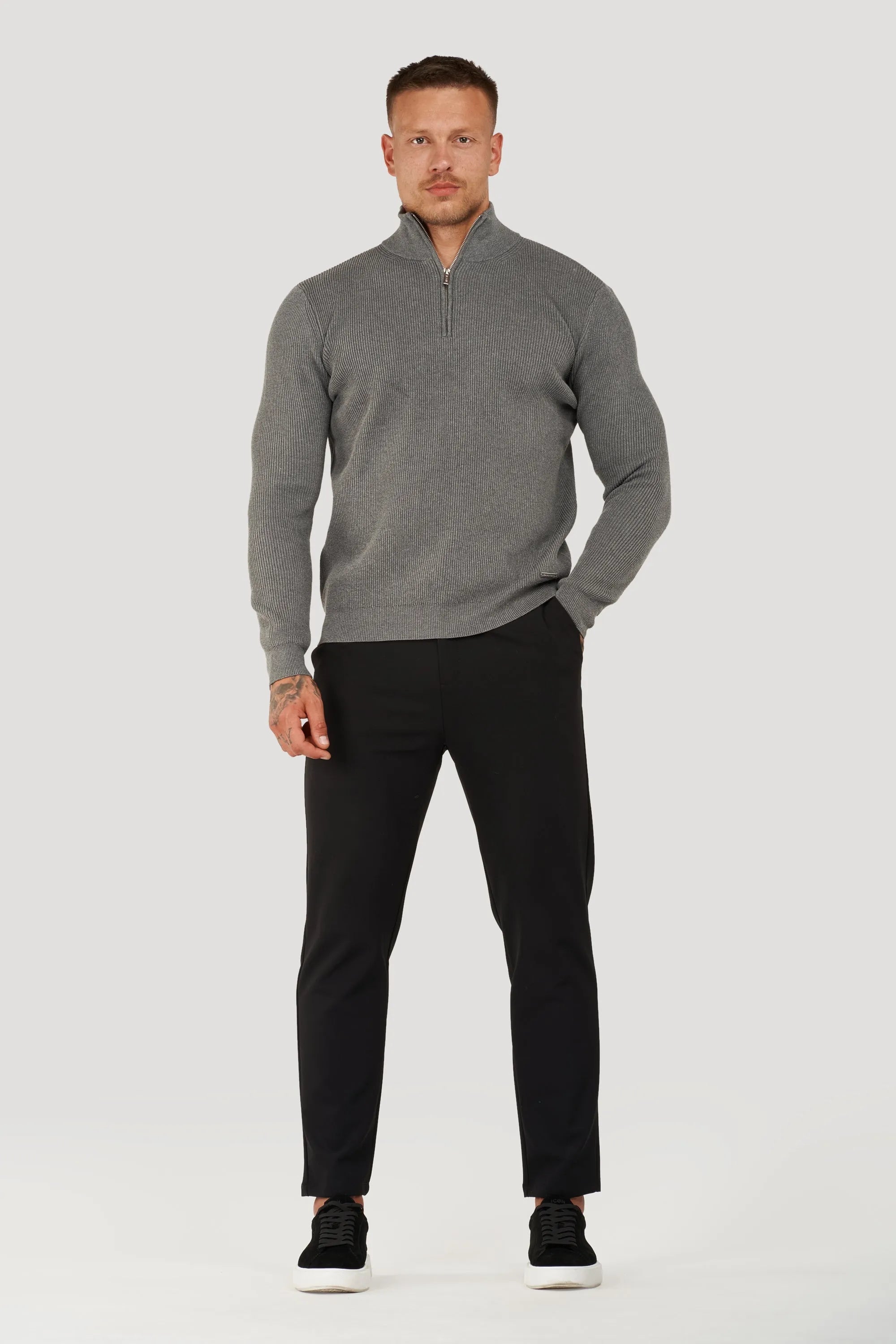 THE RENZO HALF ZIP SWEATER