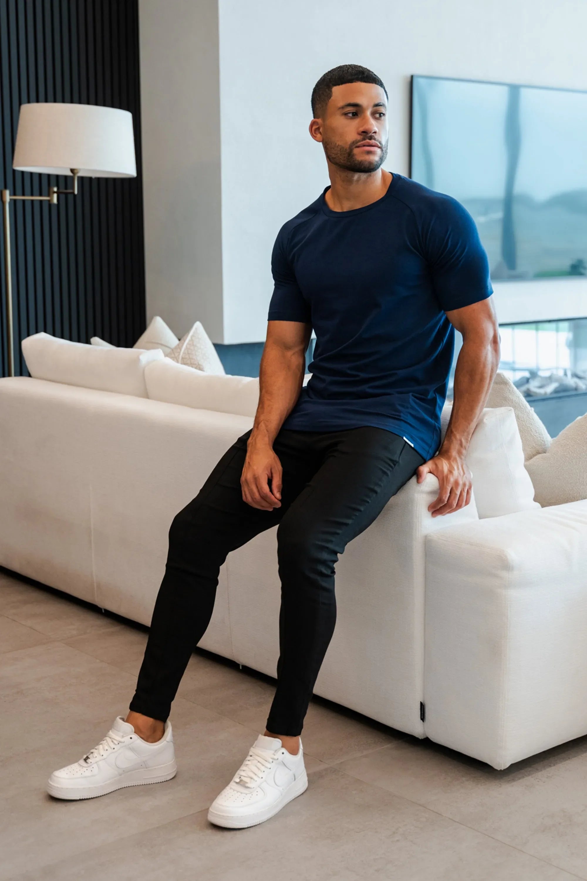 THE MUSCLE BASIC T-SHIRT