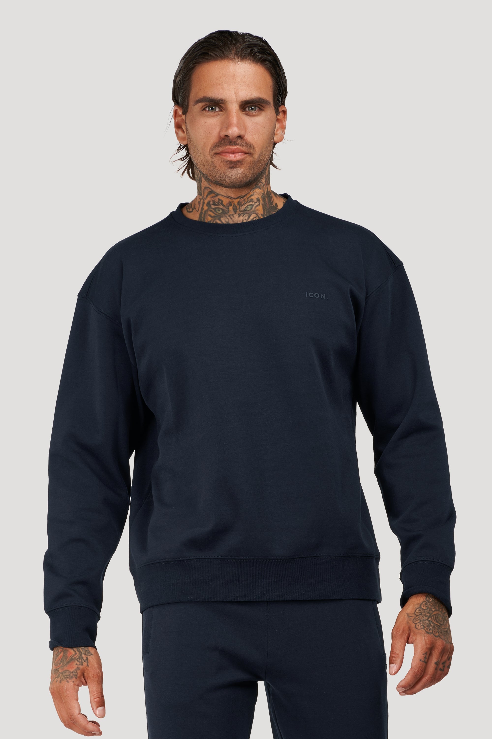 THE RELAXED CREWNECK SWEATER